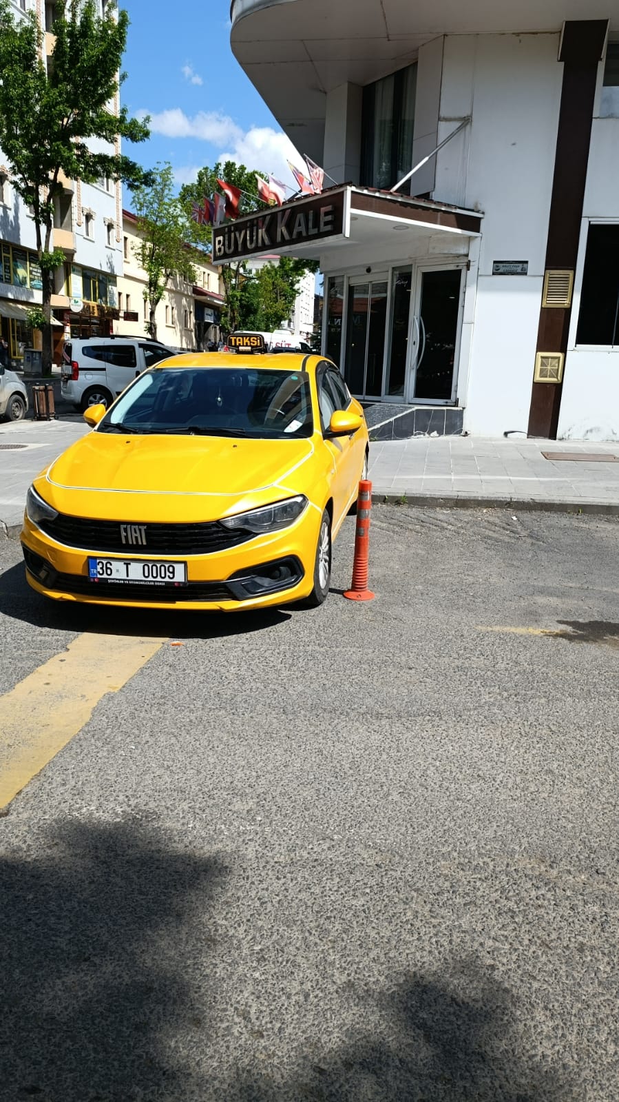 Araç Sağ Görünüm